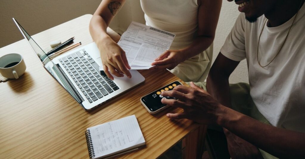 Ferramentas de gestão financeira para casais